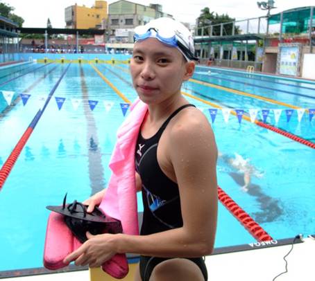 Ван Чэн Чжун Cheng Wan Jung пловчиха